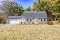Building Photo - Charming 4 Bedroom Colonial with Updated K...