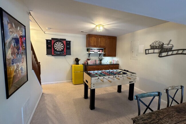 Building Photo - 9414 Grant Ave