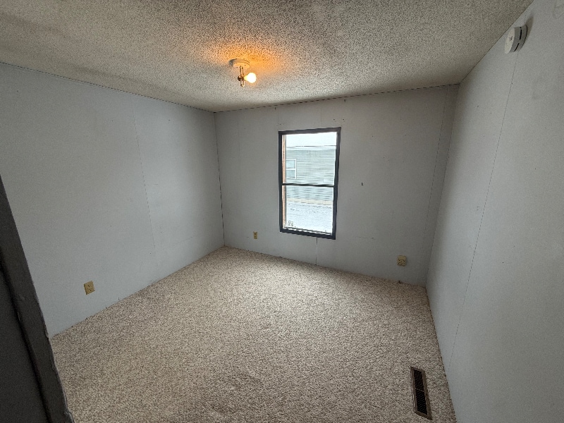 Building Photo - 7 Commerce St