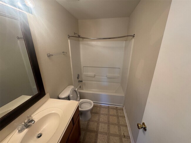 Building Photo - 21835 Mossy Field Ln