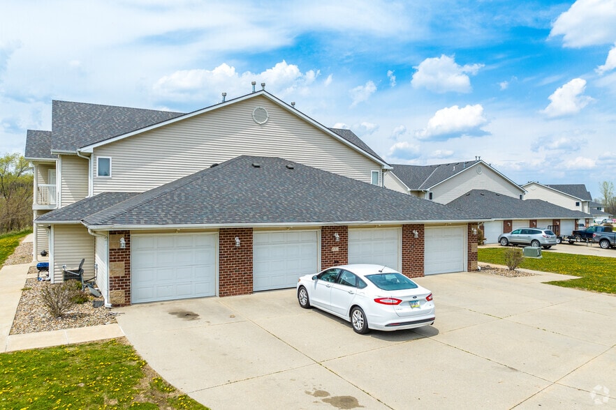 Building Photo - Boulder Ridge Apartments and Townhomes