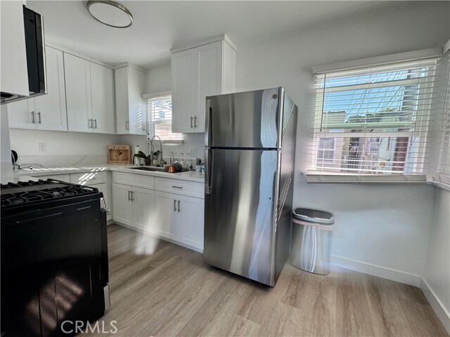 Building Photo - 908 Manhattan Ave