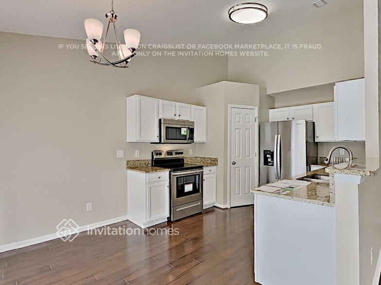 Building Photo - 3017 Secret Garden Ct