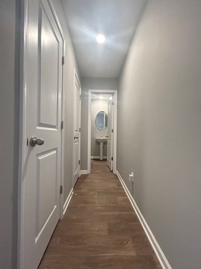 Building Photo - LARGE 4 BEDROOM IN NORTHEAST'S SPRING HAVE...