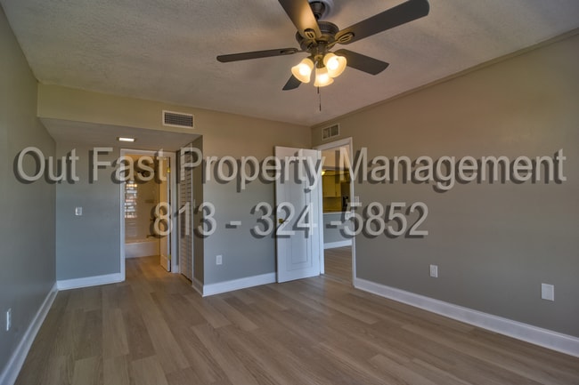 Building Photo - Waterfront Living at Point Brittany