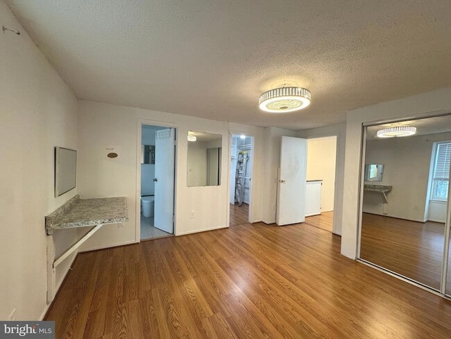 Building Photo - 6505 Field Master Dr