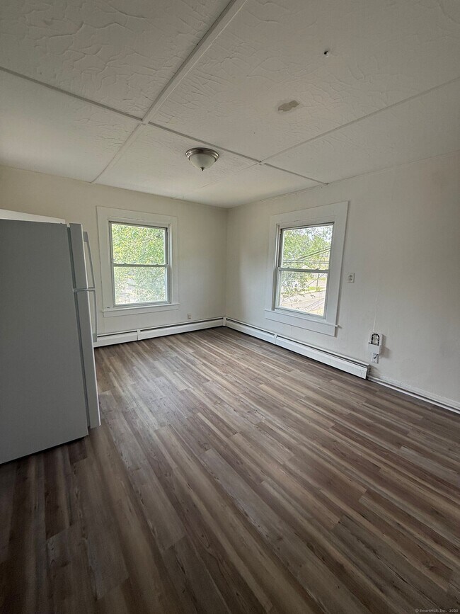 Building Photo - 291 Spruce St