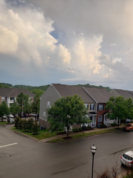 Building Photo - 8201 Lenox Creekside Dr