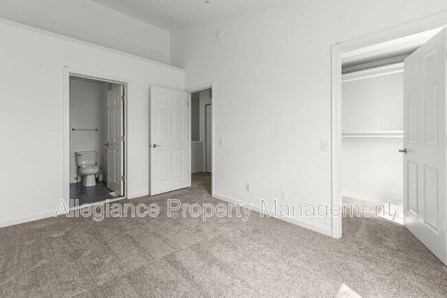 Building Photo - 45490 Whistling Terrace