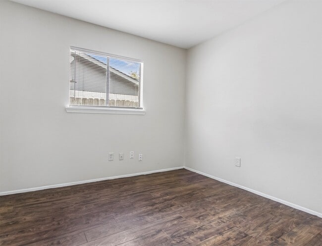 Building Photo - 5510 Dunnethead Dr