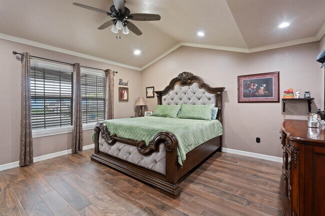 Building Photo - 115 Gyna Dr