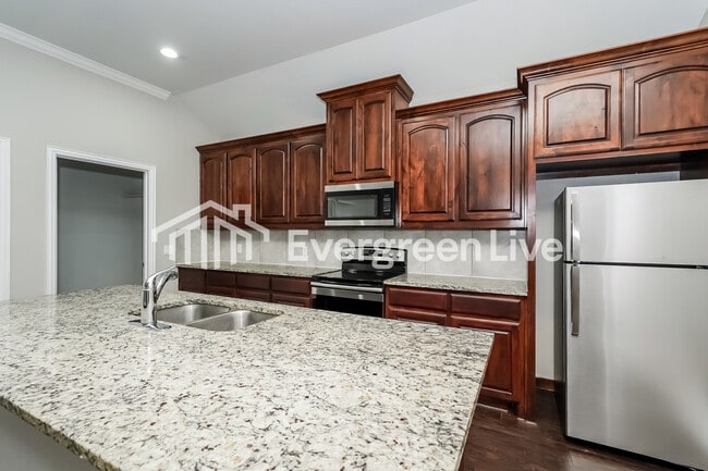 Building Photo - 612 E Parks Ave