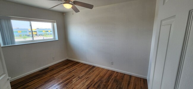 Building Photo - ALL PROSPECTIVE TENANTS MUST SUBMIT A ON L...