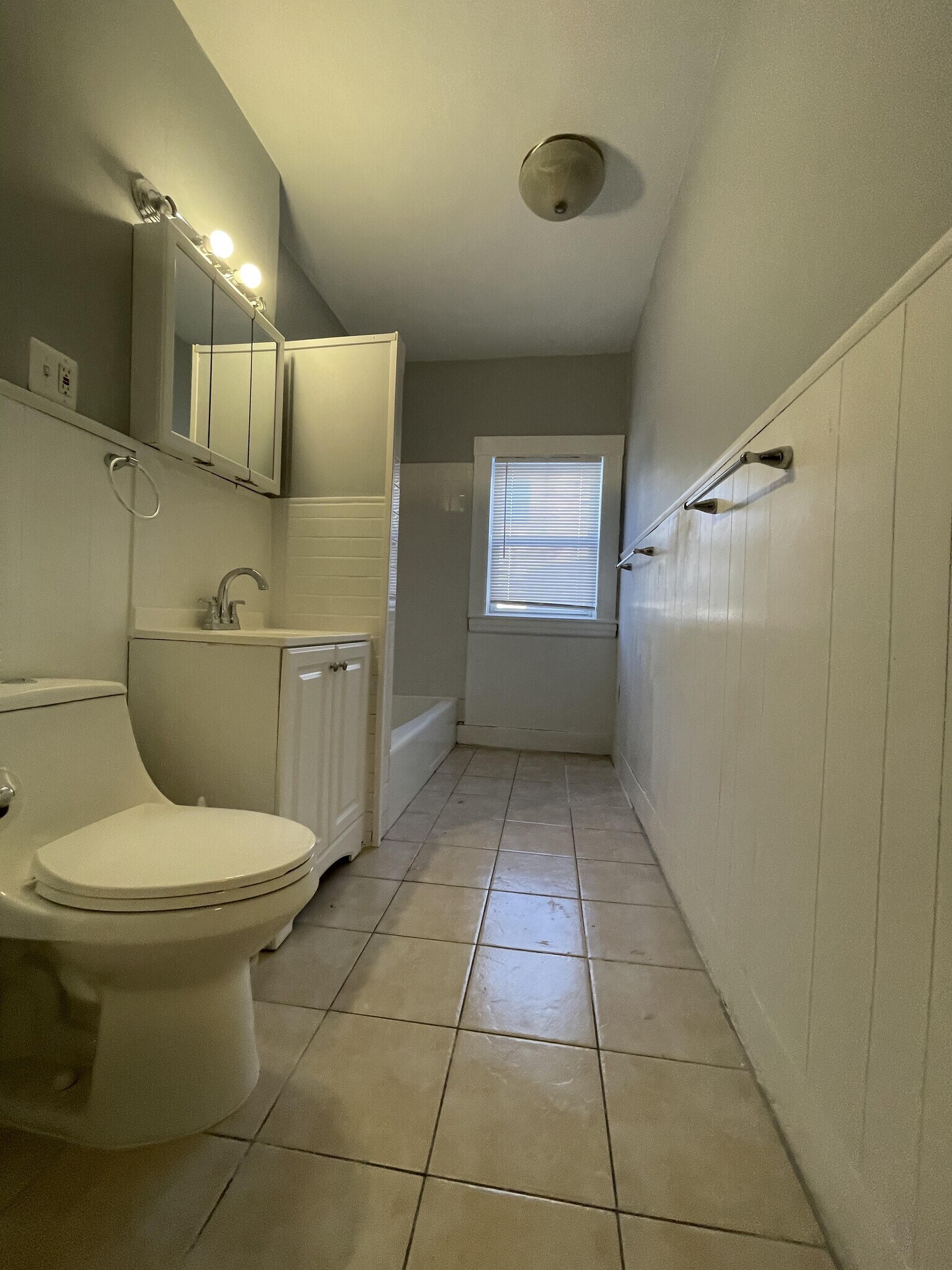 Building Photo - 16 Wallingford Rd