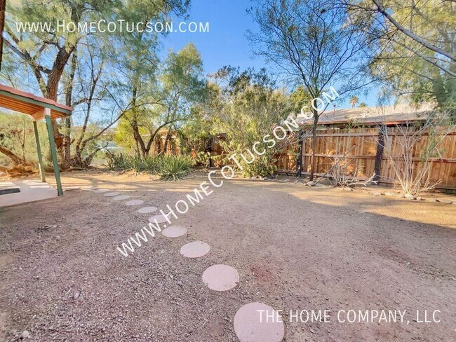 Building Photo - 1509 E Blacklidge Dr