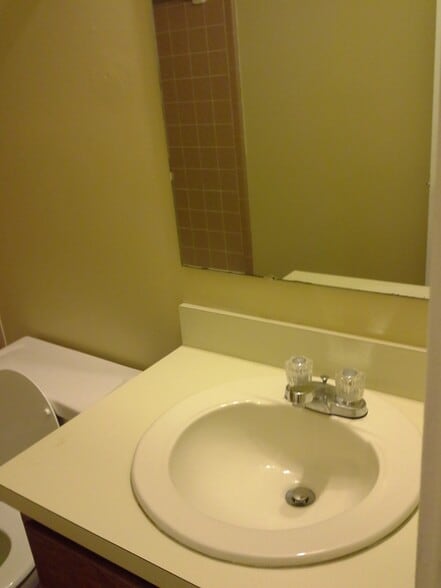 Building Photo - 4541 Melissa Ct W