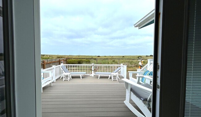 Building Photo - 19407 K Pl