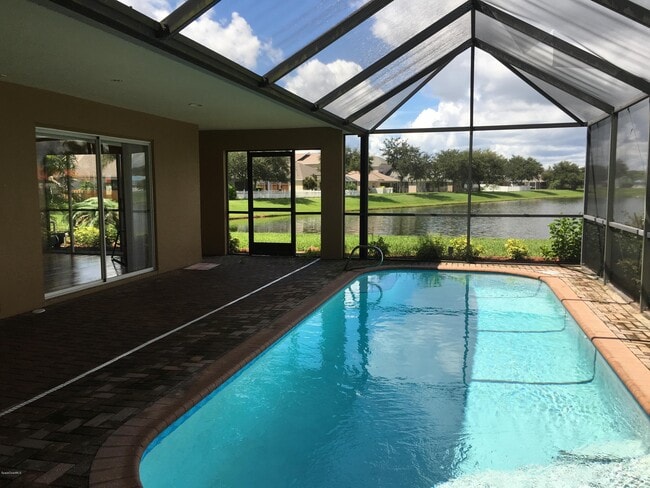 Building Photo - 3582 Tipperary Dr