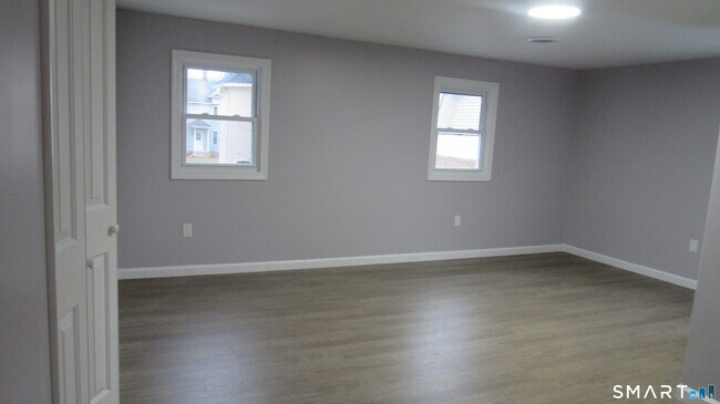 Building Photo - 17 Woodbine St