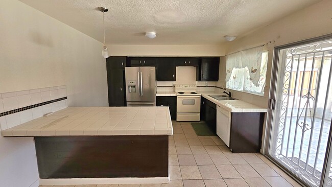 Building Photo - 21398 Baldwin Ln