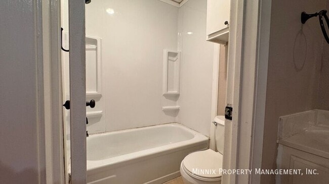 Building Photo - 5741 Duke St