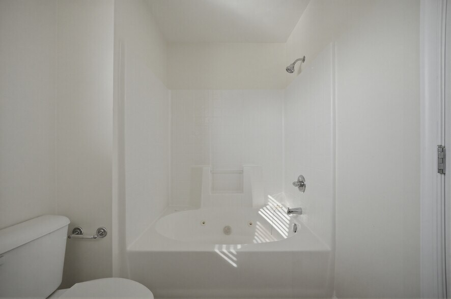 Building Photo - 5205 Pughsville Rd