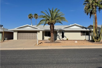 Building Photo - 2Bed/2Bath House in 55+ Community in Sun City West! Ready for Immediate Move-In!