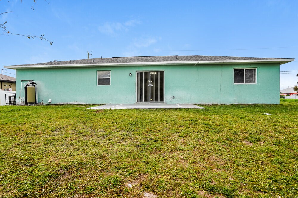 Building Photo - 3214 6th St W