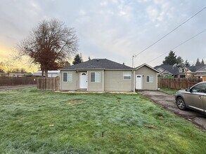 Building Photo - Single Level House- Rent Ready