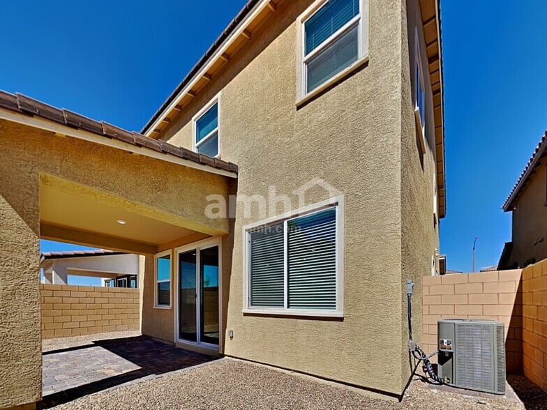 Building Photo - 10413 Medusita St