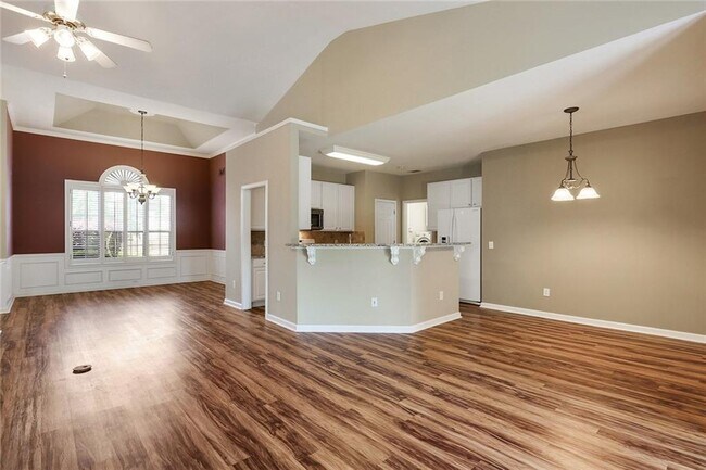 Building Photo - 1550 Argonne Ln