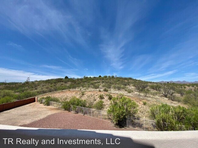 Building Photo - 5 br, 3 bath House - 372 Camino De las Casita