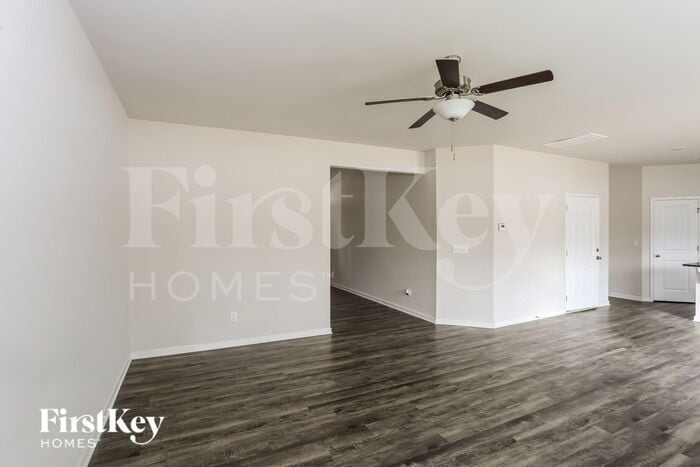 Building Photo - 8204 Williams Farm Dr