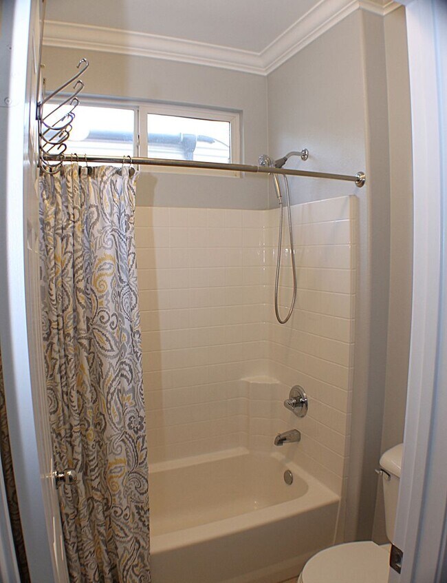 Building Photo - Single-Story Beauty with RV Parking in North Moreno Valley!