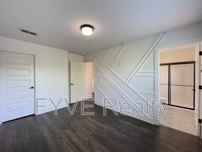 Building Photo - 300 Stewarts Ferry Pike