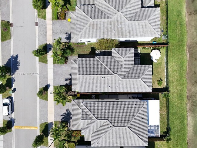 Building Photo - 1411 SE 26th Rd