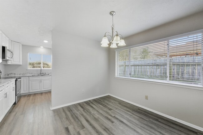 Building Photo - 2822 Forest Point Dr