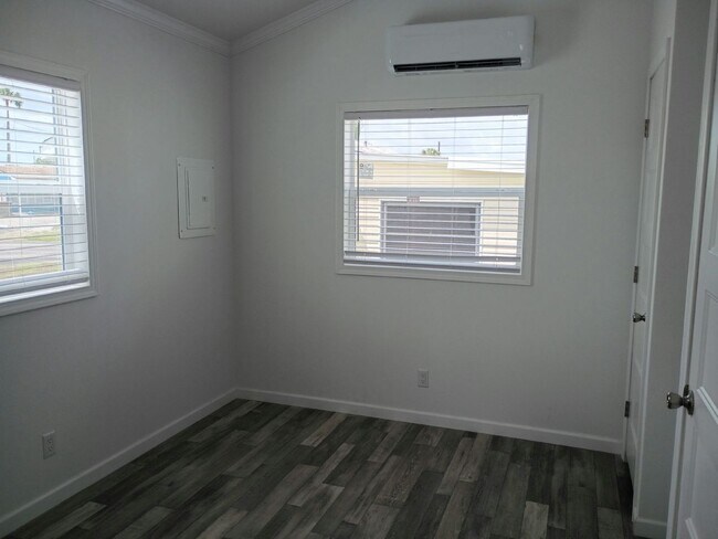 Building Photo - 41 Betty Dr