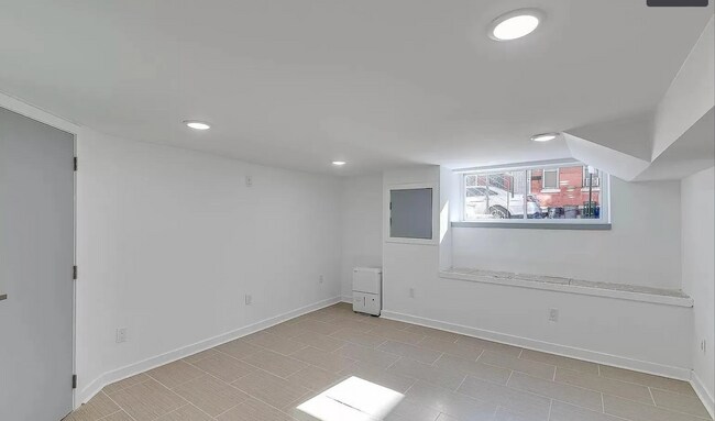 Building Photo - Temple Student Housing Single Family