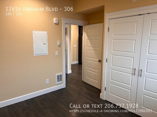 Building Photo - 12614 Ambaum Blvd SW