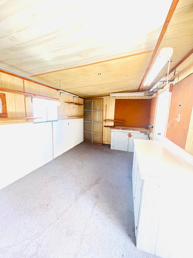 Building Photo - 2619 Crockett Dr