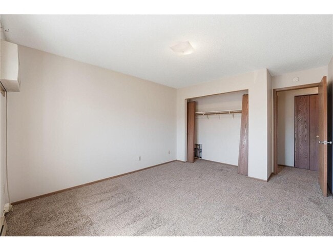 Building Photo - 64 E 13th St