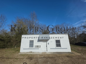 Building Photo - 725 Epsom Rd