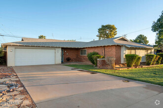 Building Photo - 8608 E Rancho Vista Dr