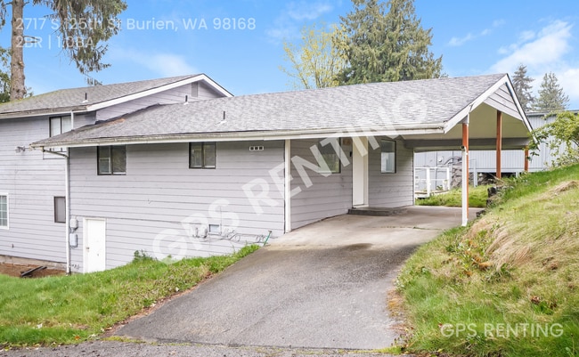 Building Photo - 2717 S 125th St