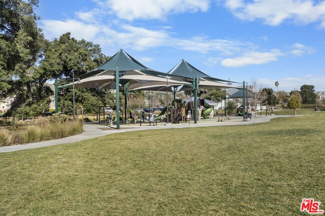 Building Photo - 27751 Dyer Wy