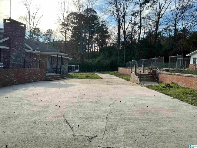 Building Photo - 4866 Overton Rd