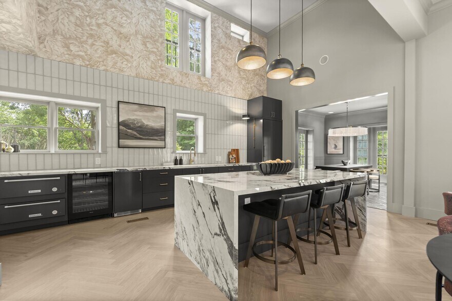 Building Photo - 2420 Peachtree Rd NW