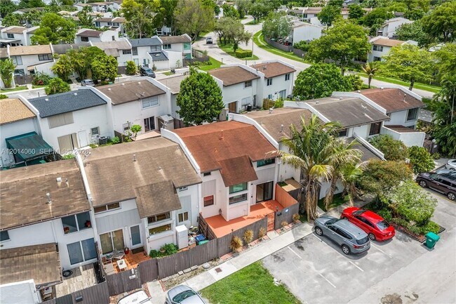 Building Photo - 6929 SW 110th Ave