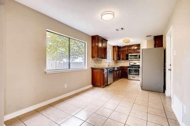 Building Photo - 11934 Rosethorn Dr